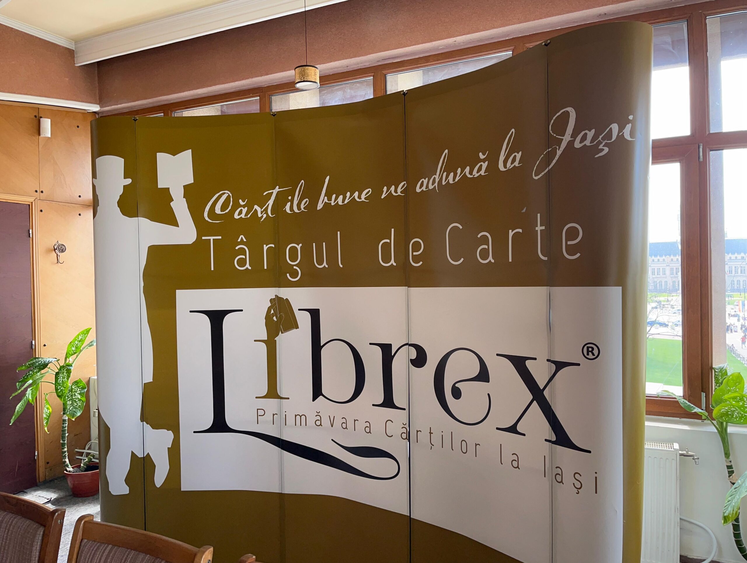 80 de expozanți notorii, 64 de evenimente deosebite. Târgul de Carte LIBREX - „Labirintul poveștilor nesfârșite” revine mâine la Iași - FOTO/VIDEO