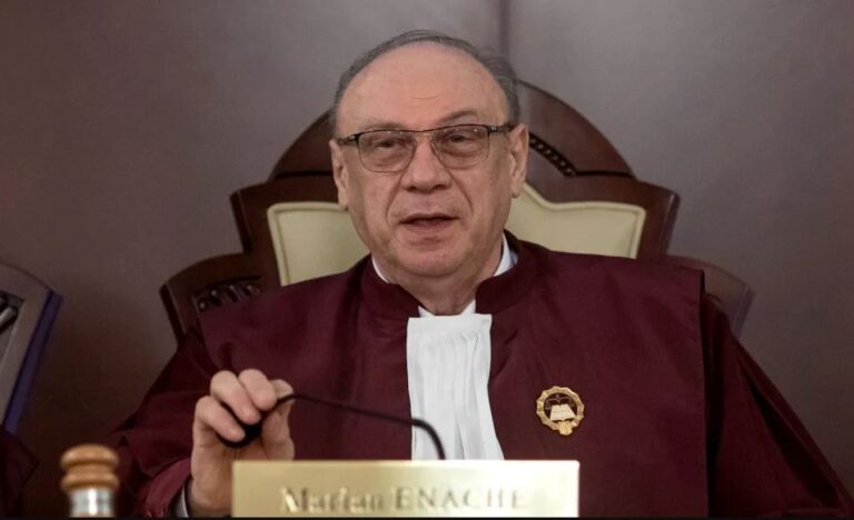 Marian Enache, președintele CCR cu pensie de 64.000 lei, și-a încheiat mandatul. El va fi doar interimar