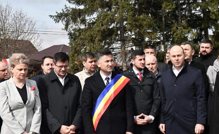 Liberalii ascut cuțitele - De la Iași se cer demisii: „Băieții decidenți de la centru, plecați acasă!” Cerere similară și la PSD Iași