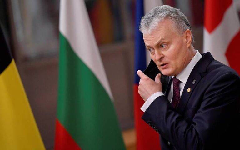 „Pe aici nu se trece”: Lituania şi-a închis spaţiul aerian pentru liderii slovac şi sârb care se aflau în drum spre Rusia