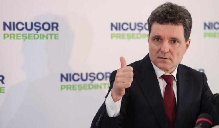 Policitian amendat de BEC cu 15.000 de lei după ce a scris pe Facebook că votează cu Nicușor Dan. „Miroase de la o poștă a răzbunare”