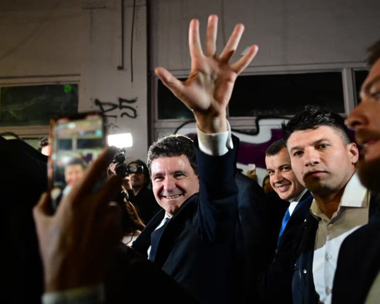 Nicușor Dan merge în Polonia. Va participa la marşul „Milionului de Inimi” alături de Rafał Trzaskowski, primarul Varşoviei, candidat pro european la alegerile prezidenţiale