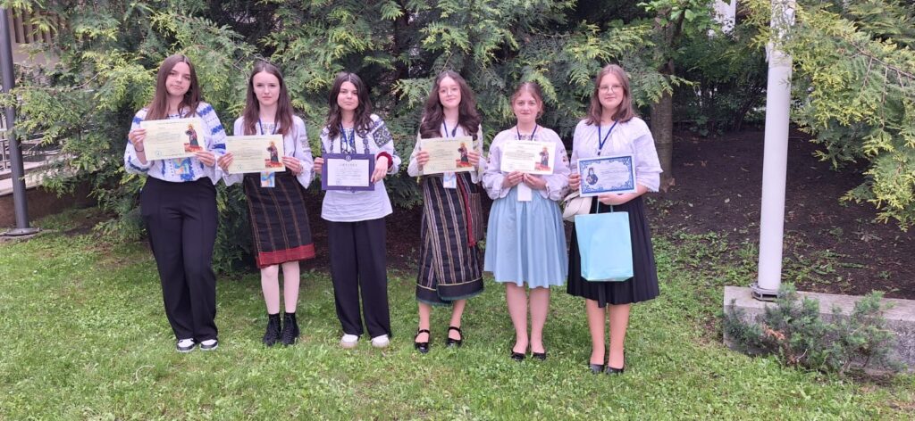 Elevii ieșeni, premiați la Olimpiada Interdisciplinară de „Cultură și Spiritualitate Românească”