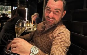 „Pescobar”, răspuns la provocarea lansată de preotul Dan Damaschin: a donat 50.000 de lei pentru copiii nevoiași - FOTO