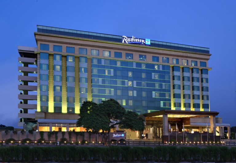 Radisson deschide patru noi hoteluri în România: două în Bucureşti, unul în Braşov la începutul anului 2027 şi unul în Mamaia, în 2028