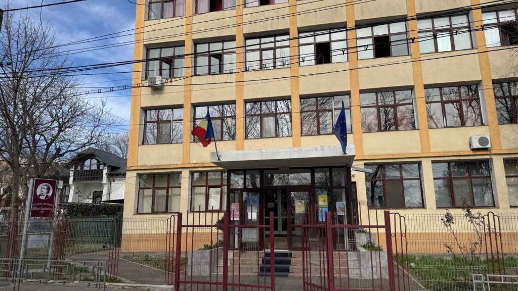 Science Camp: 100 de experimente științifice realizate de elevi din tot județul Iași, prezentate la Colegiul „Mihai Eminescu”