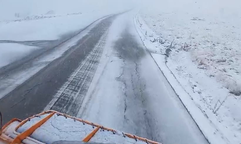 Vremea amână deschiderea Transalpina – Drumarii au amânat inspecţia pentru redeschiderea DN 67C – VIDEO