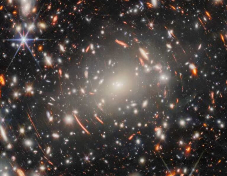 Telescopul James Webb a captat o nouă imagine a Universului profund