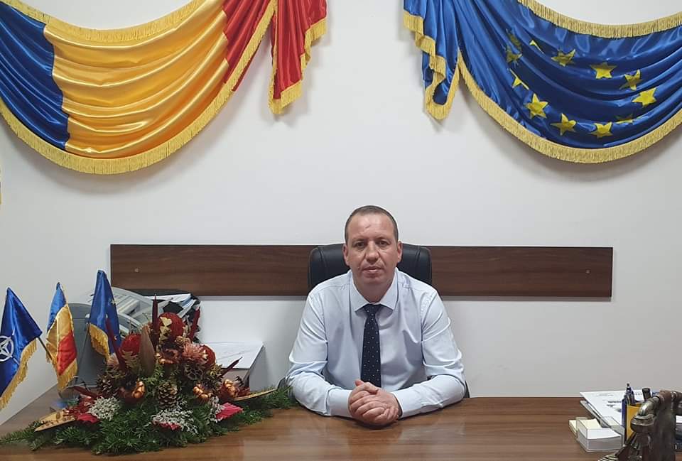 Porcăială sau democrație? Cum au judecat magistrații ieșeni campania electorală agresivă dusă pe Facebook într-o comună din județ