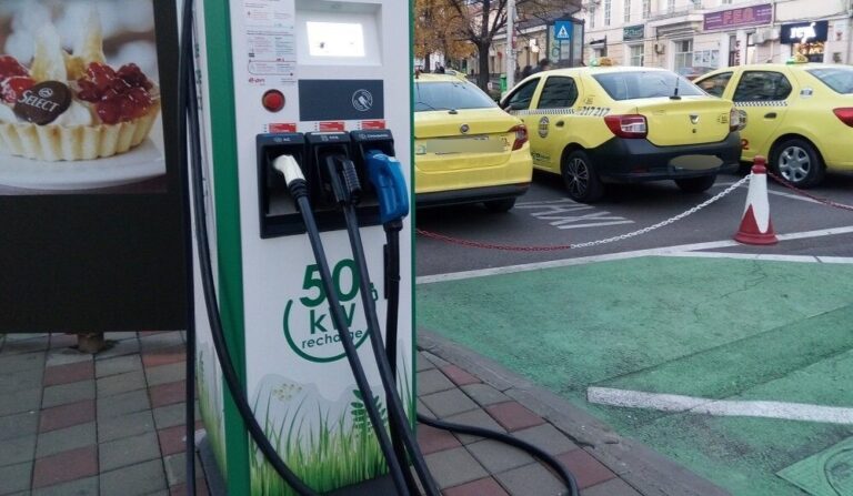 Primăria Iași va interzice amplasarea de stații de încărcare electrică în mai multe zone ale orașului