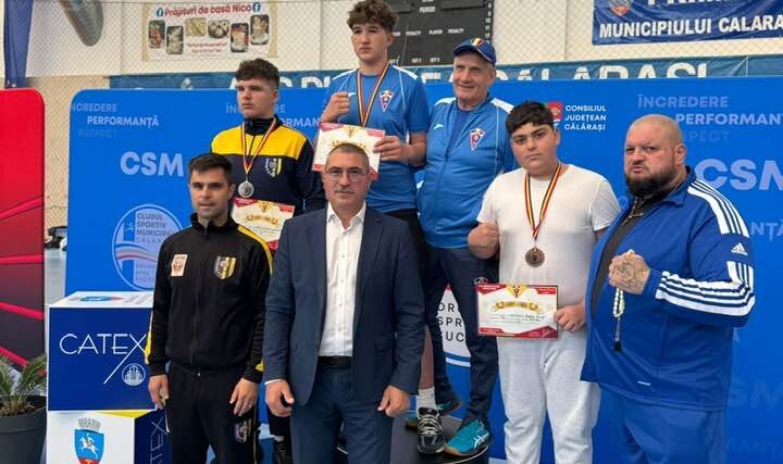 Puști ieșeni care bat bine. Două medalii de argint la Naționalele de box pentru cadeți
