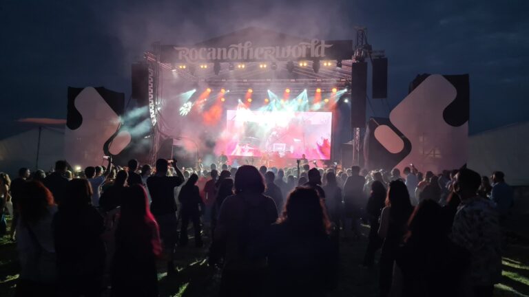 Zece ani de muzică și comunitate într-un festival pentru toate vârstele, la Rocanotherworld 2025