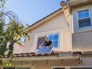 Top 5 mituri despre panourile fotovoltaice în zonele cu puțin soare (P)