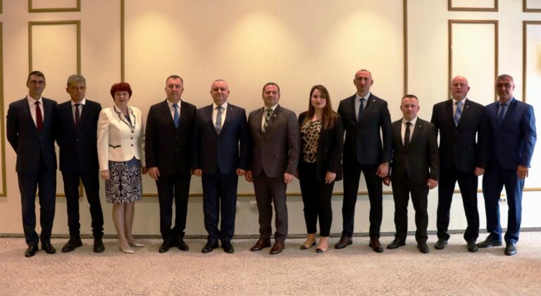 Întâlnire strategică la Iași: România și Ucraina au bătut palma pentru securitate și colaborare mai puternice la graniță