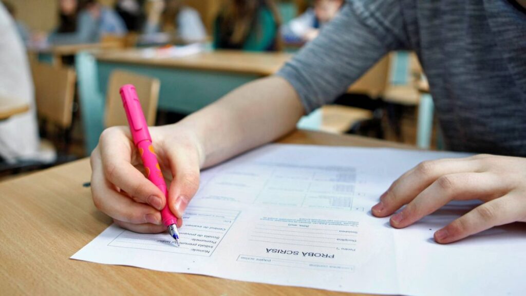  Bacalaureat 2025: Subiectele la Limba și literatura română. Ce a picat la prima probă