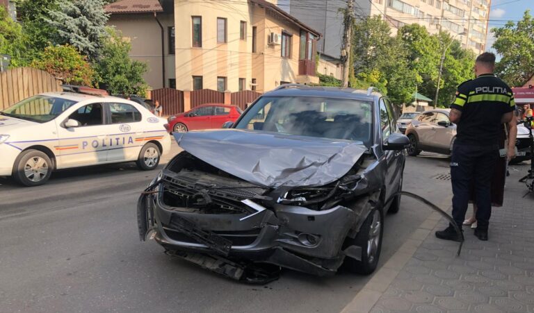Accident rutier în Iași: Două autoturisme implicate, pe strada P. Ispirescu