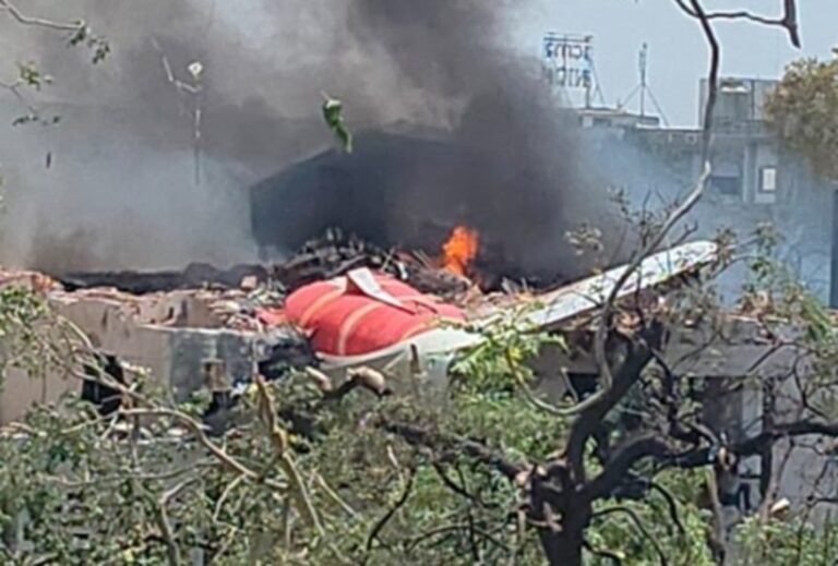 Bilanţul tragediei aviatice din India a crescut la 294 de morţi. Ce se ştie până acum despre prăbuşirea avionului Boeing 787-8 Dreamliner al companiei Air India