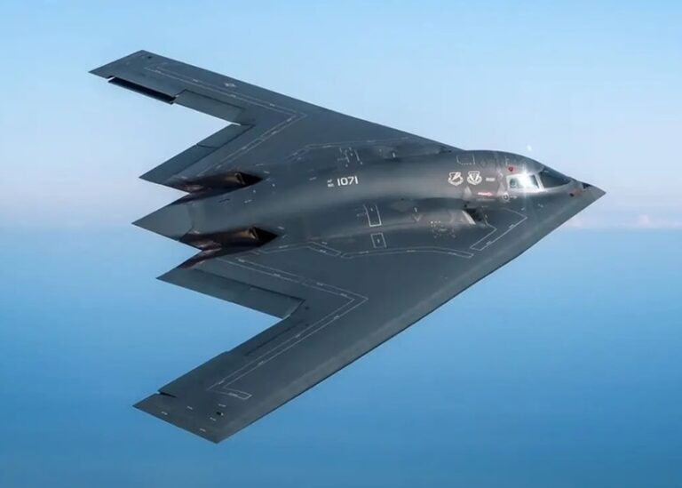 Bombardiere B-2 stealth ale Forţelor Aeriene SUA se îndreaptă spre Oceanul Indian, sprijinite de opt avioane cisternă