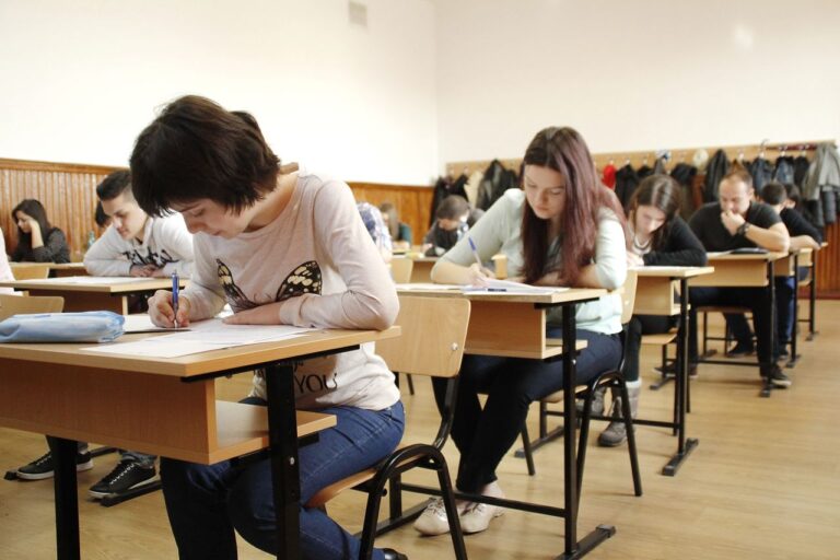 Bacalaureat 2025, proba la Matematică și Istorie: „A fost ușor, vor fi multe note foarte mari în zona liceelor teoretice”