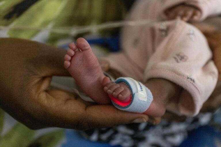 Un sistem în criză. Marea Britanie lansează o anchetă naţională în maternităţi, după numeroase deficienţe