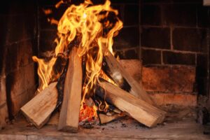Lemnele de foc: soluția clasică, ecologică și eficientă pentru casele românilor (P)