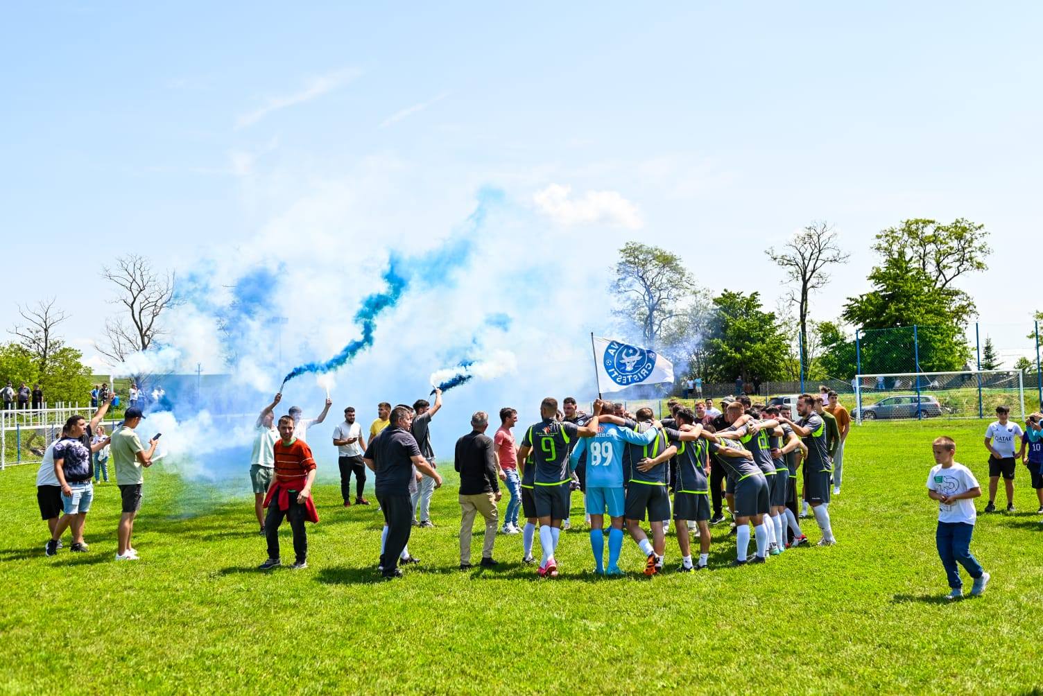 FOTBAL Promovare cu zero antrenamente! Cu lideri foști jucători ai lui Poli, ca Mihalache și Bădic, CS Cristești a trecut de Pașcani și Roman și a urcat în Liga a III-a
