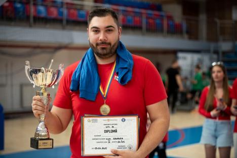 Antrenorul Marius Coman, care făcea parte din colectivul tehnic al CSM Oradea, a murit în accidentul de pe A2