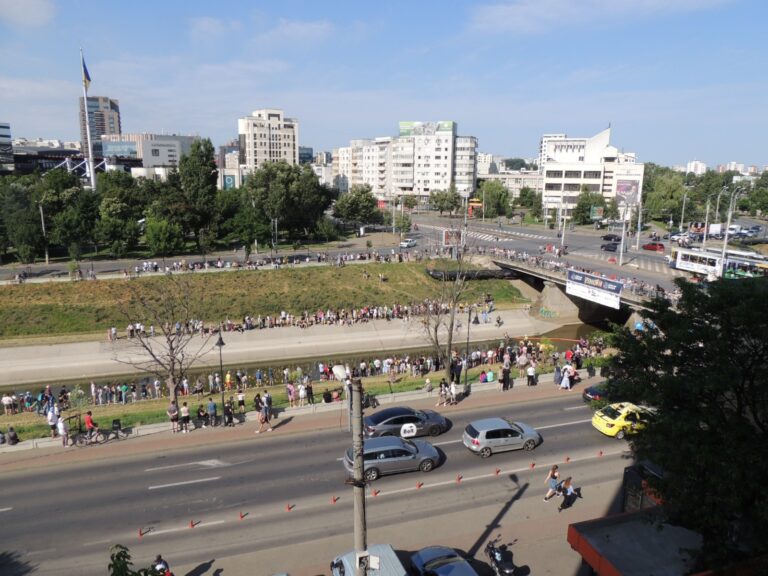 Bahluiul s-a umplut din nou de rățuște – Tradiționala cursă a strâns sute de ieșeni FOTO/VIDEO