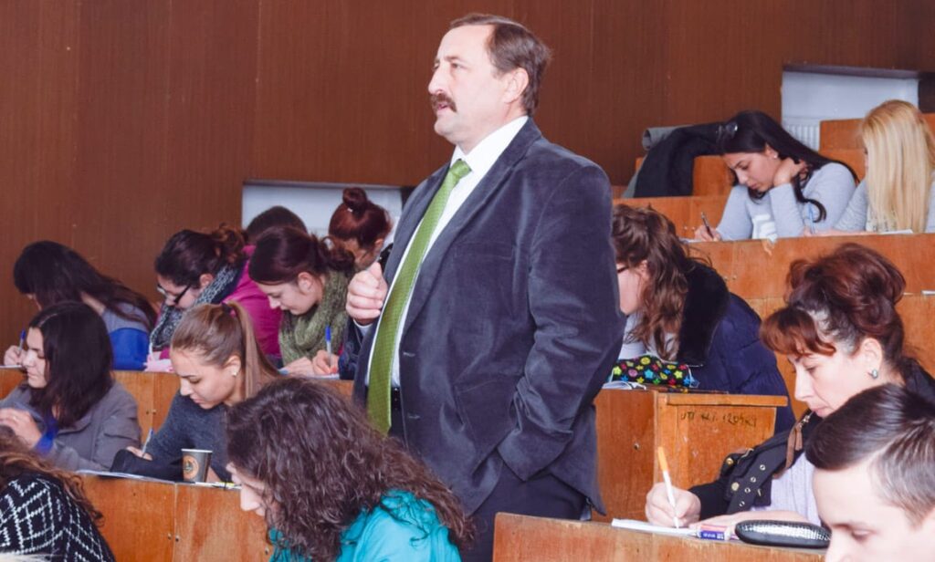 Rectorul TUIASI nu este de acord cu reducerea burselor: „Nu înțeleg de ce printre primele măsuri anunțate sunt bursele studenților”