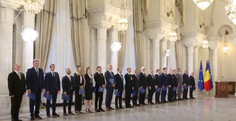 Guvernul Bolojan a depus jurământul la Palatul Cotroceni - VIDEO