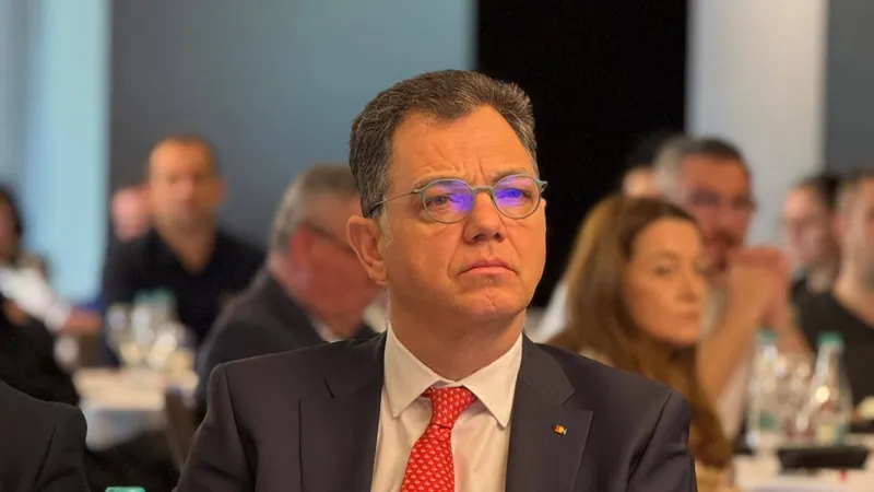 Cum restructurează PSD Cancelaria premierului: dă afară un om din 99 și desființează opt posturi neocupate