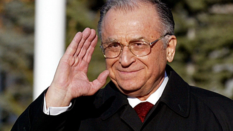 Un mesaj al lui Ion Iliescu, programat pentru ziua turului doi din noiembrie 2024, făcut public acum: „Știu că am fost și încă sunt țapul ispășitor al multora”