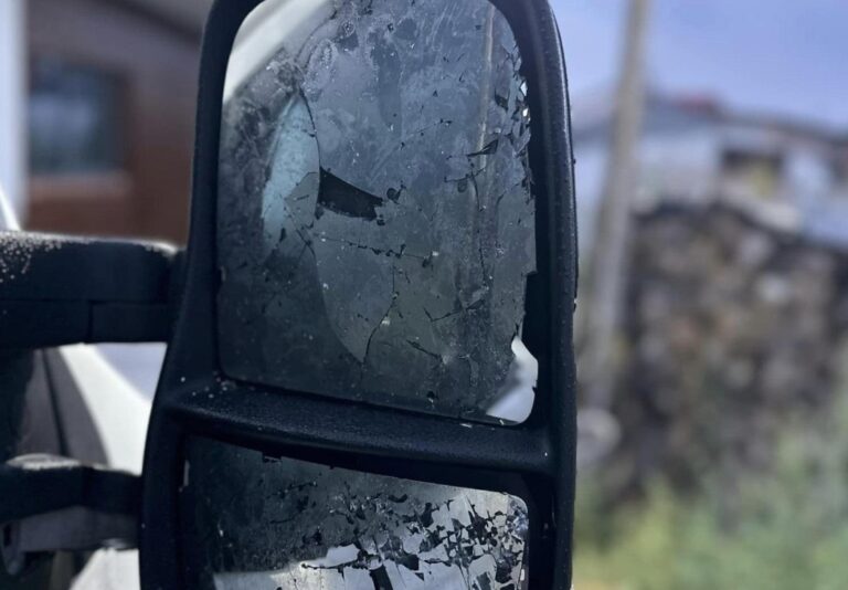 Pieton ucis după ce a fost lovit cu oglinda unei autoutilitare pe drumul morții