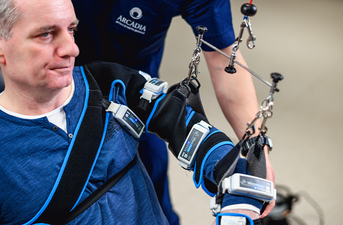 Deși alte spitale nu îi dădeau șanse, un profesor s-a recuperat după un AVC la Spitalul de Recuperare Medicală Arcadia din Iași