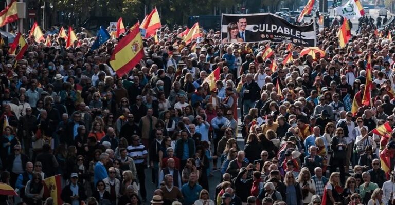 Spania - Manifestaţie de amploare împotriva lui Pedro Sanchez, acuzat de corupţie