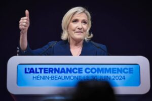 Oficiali americani au încercat să facă lobby împotriva interzicerii alegerii liderului extremei drepte Marine Le Pen