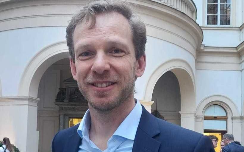  Redactorul şef al diviziei digitale a Ippen.Media, din Germania, spune că suntem în stadiul foarte incipient al inteligenţei artificiale în jurnalism