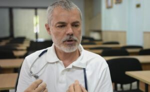 „Un microbuz plin cu copii care au murit”. Pediatrul Mihai Craiu pentru ZDI, despre rujeolă: Părinții nu trebuie să doarmă liniștiți!