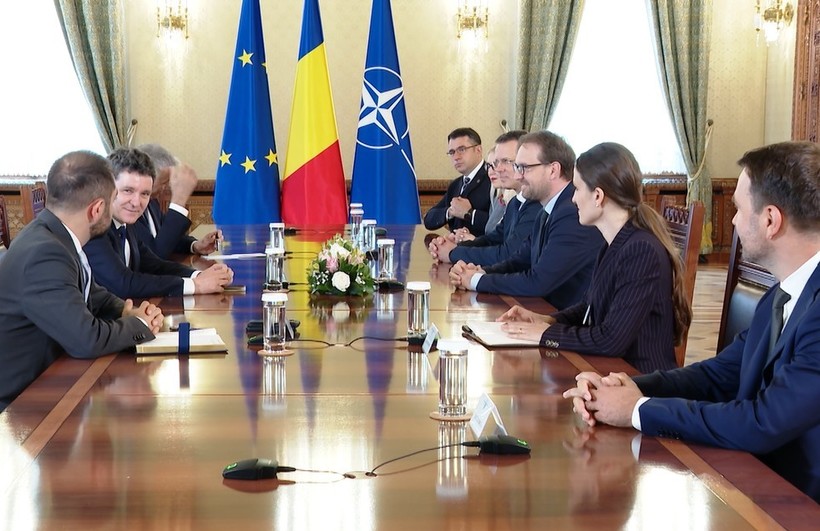  Nicuşor Dan, la consultările cu USR: „Cred că aţi discutat intern, mult, sper să ajungem la stabilitate, în câteva zile”