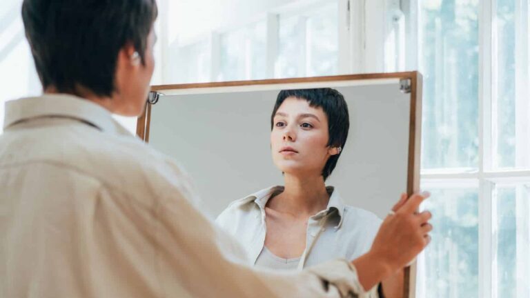 „Mulți părinți ignoră dorințele copilului, obligându-l să facă ceea ce ei nu au reușit”. Analiză a psihologului ieșean Cristina Danilov