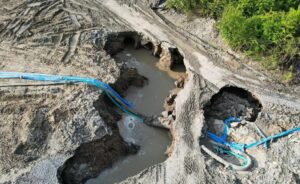 Salina Praid - zece motopompe, evacuări controlate de apă curată din trei acumulări, monitorizarea continuă a parametrilor