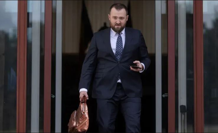 Șefii DNA și ai Parchetului General nu vor să fie schimbați și cheamă procurorii să-i apere