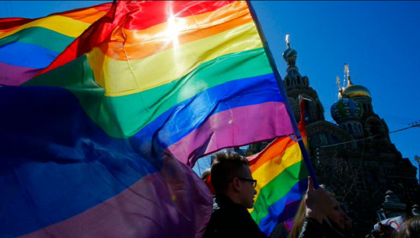  Ungaria adoptă un decret de interzicere a simbolurilor LGBT+ pe clădirile publice