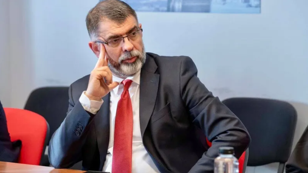 Un senator PSD sugerează să fie trimis la CCR pentru că a renunțat la pensia specială și nu are din ce trăi