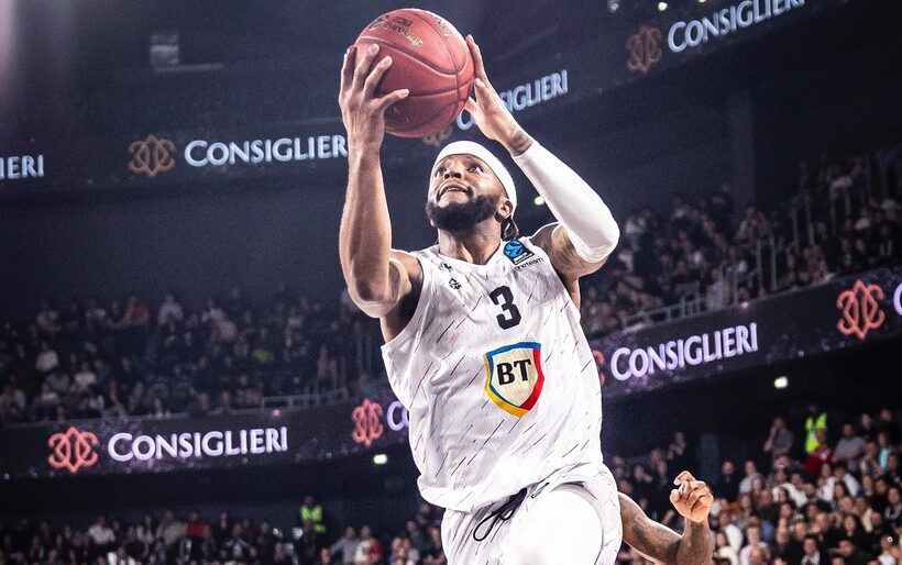 Baschet masculin: CSM Oradea – U BT Cluj, scor 82-89, în primul meci al finalei Ligii Naţionale