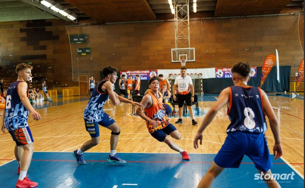  SPORT Două echipe de copii din Iași se luptă pentru medalii naționale. Emoții mari azi la Sibiu