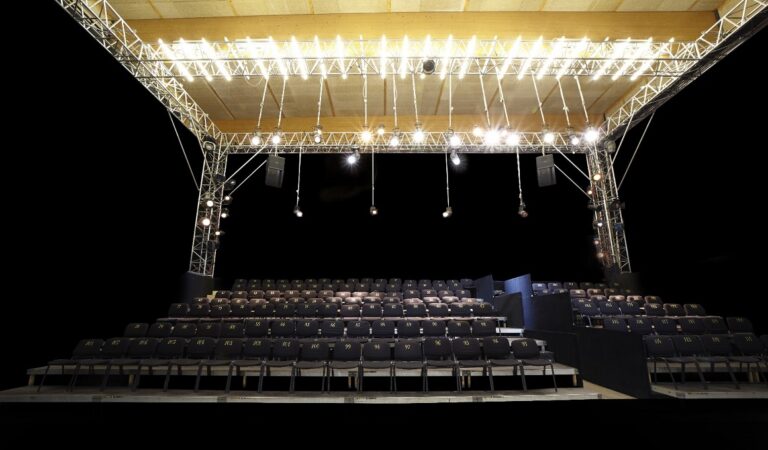 UPDATE Teatrul CUB va fi salvat: discuția de la Primărie cu ministrul Culturii a adus o soluție nouă care pare să mulțumească pe toată lumea