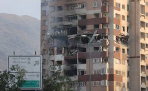 Israelul relaxează parţial restricţiile pentru populaţie într-un „mesaj de victorie” asupra Iranului