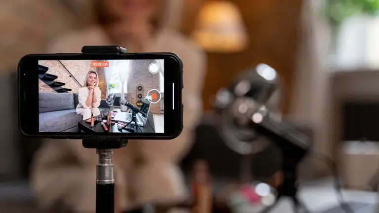 Top 10 creatori de conținut din Iași care cuceresc TikTok-ul. Cine sunt și ce îi face remarcați? Se „bat” în zeci de milioane de aprecieri