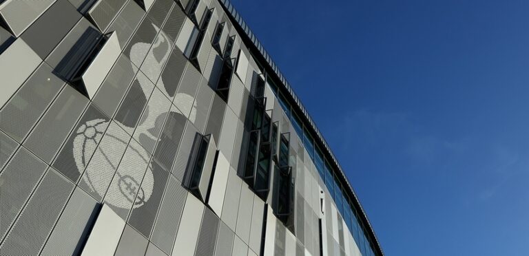 Tottenham l-a demis pe antrenorul Ange Postecoglou